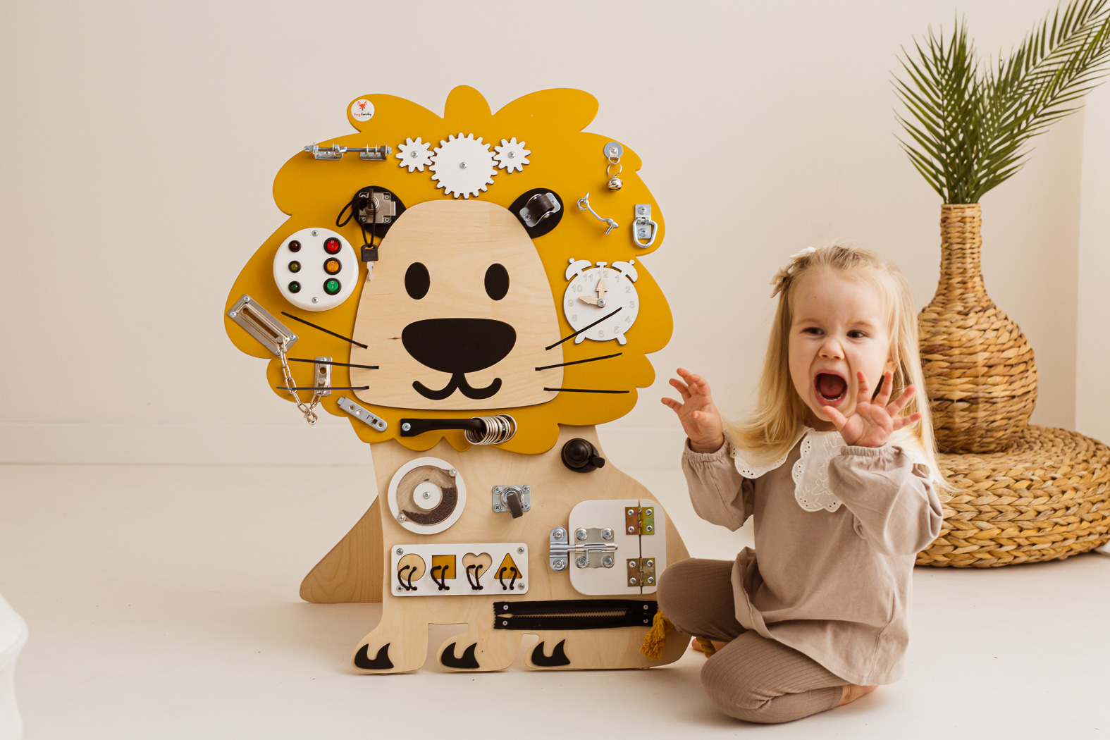 Tablica manipulacyjna Lew Edmund Grzywiasty