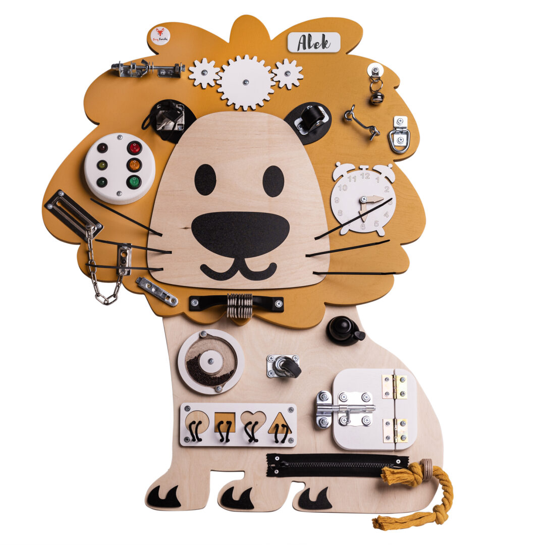 tablica manipulacyjna lew safari drewniana sensoryczna montessori stojak